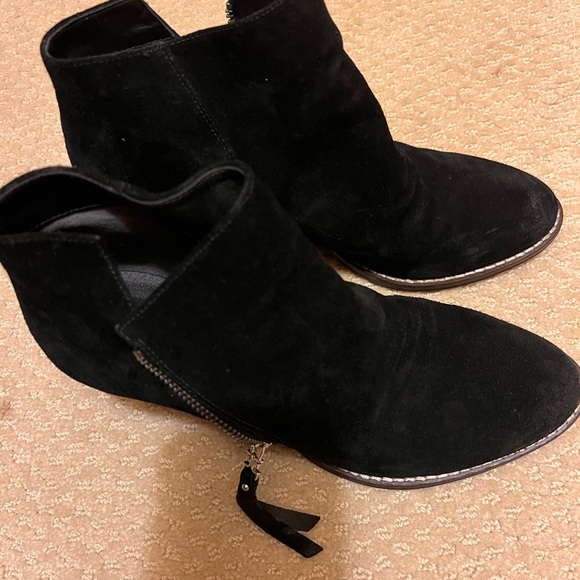 Sam Edelman suede booties. - Picture 1 of 8